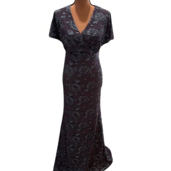 Adrianna Papell Dresses & Skirts - Adrianna Papell Floral Burnout Velvet Long Blouson Gown in Midnight – Size 0